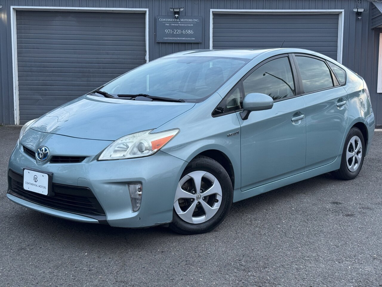 2014 Toyota Prius Three - Photo 1 - Portland, OR 97211