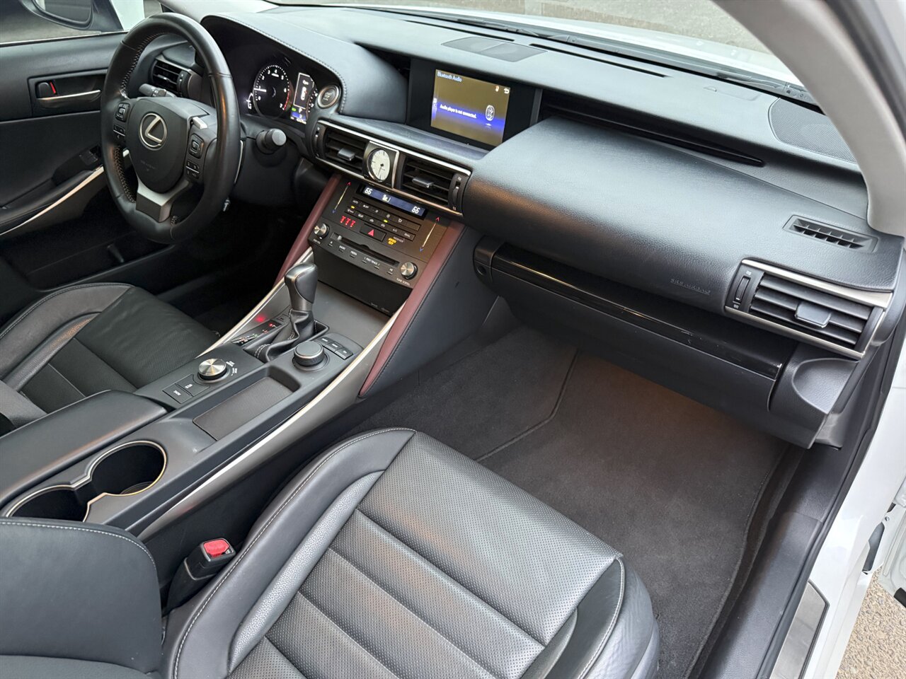 2020 Lexus IS 300 ADAPTIVE CRUISE BLIS - Photo 17 - Portland, OR 97211