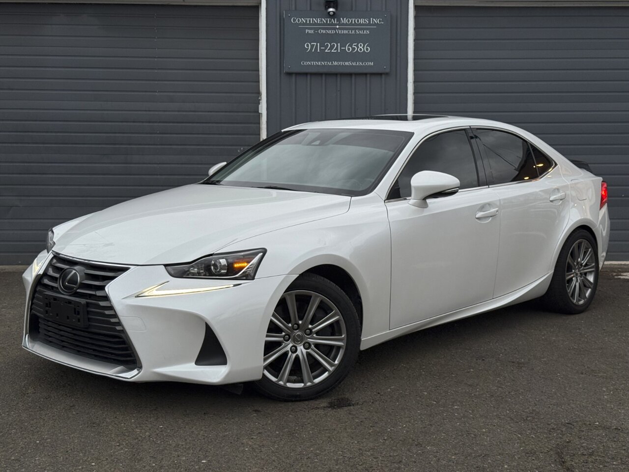 2020 Lexus IS 300 ADAPTIVE CRUISE BLIS - Photo 1 - Portland, OR 97211