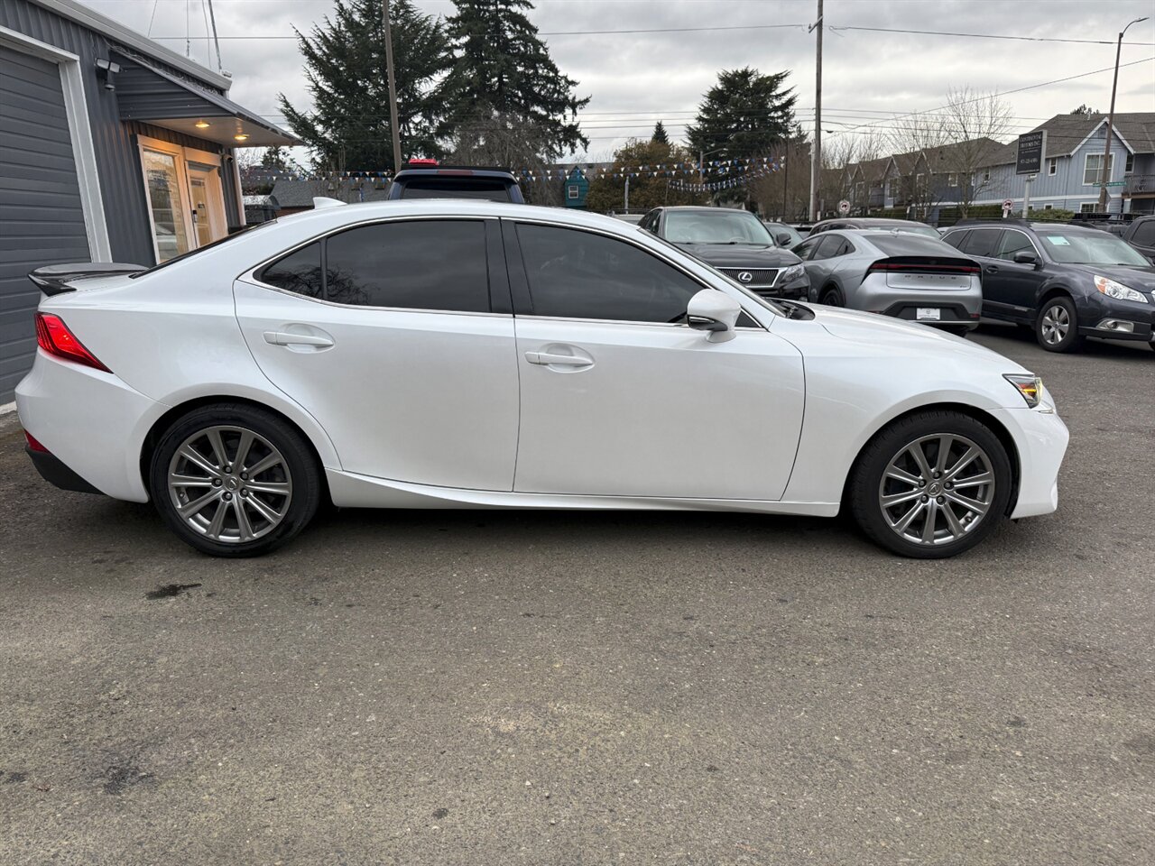 2020 Lexus IS 300 ADAPTIVE CRUISE BLIS - Photo 7 - Portland, OR 97211