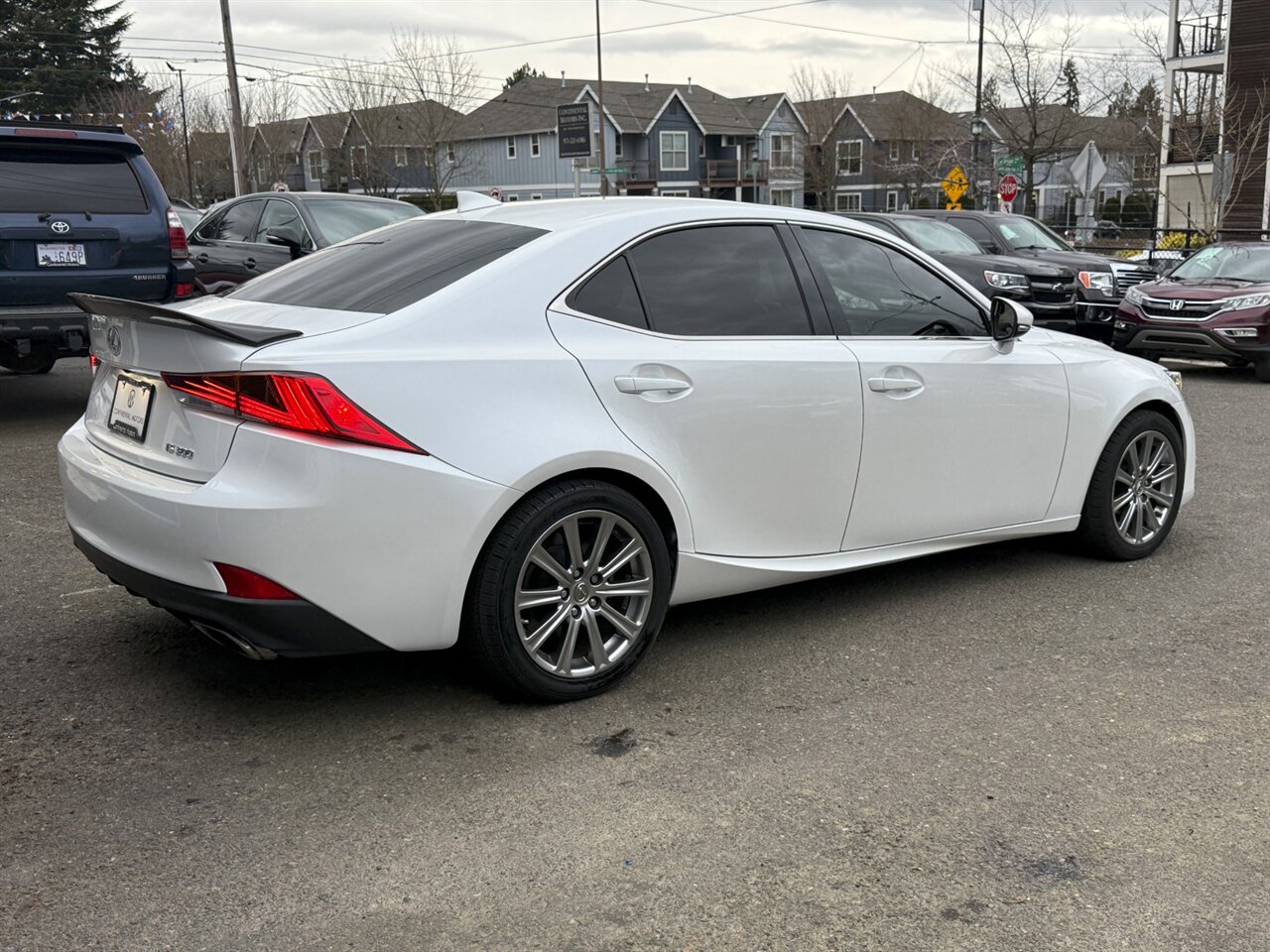 2020 Lexus IS 300 ADAPTIVE CRUISE BLIS - Photo 8 - Portland, OR 97211