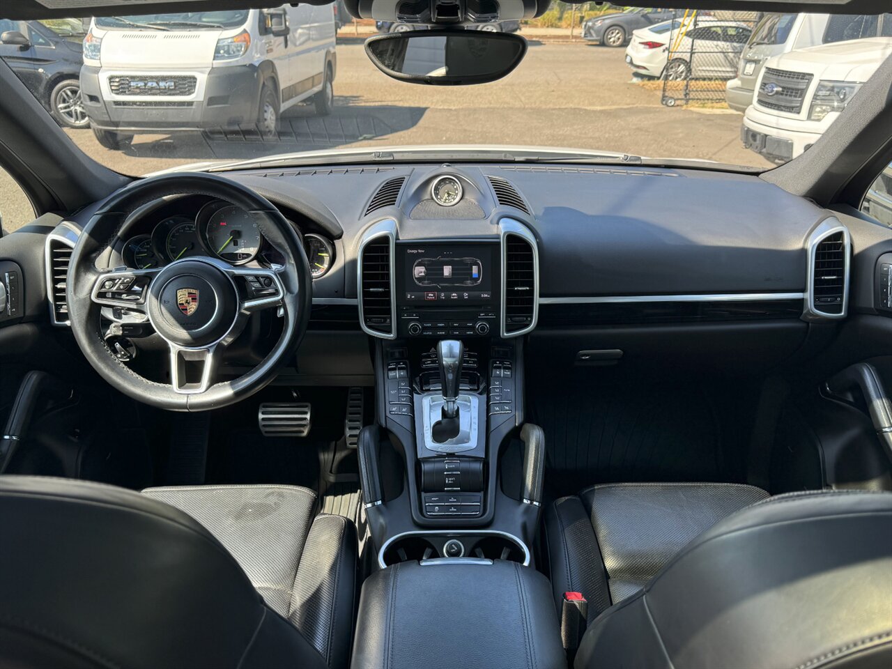 2017 Porsche Cayenne S E-Hybrid - Photo 14 - Portland, OR 97211