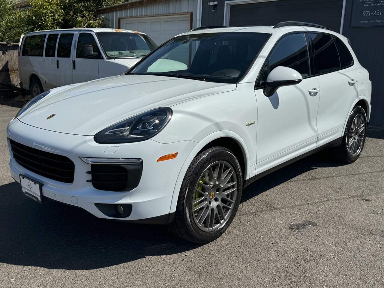 2017 Porsche Cayenne S E-Hybrid - Photo 3 - Portland, OR 97211