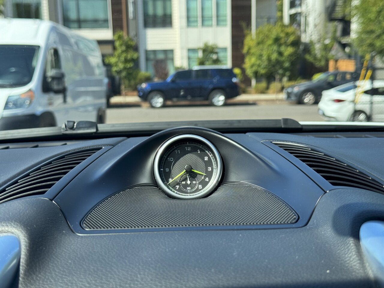 2017 Porsche Cayenne S E-Hybrid - Photo 26 - Portland, OR 97211