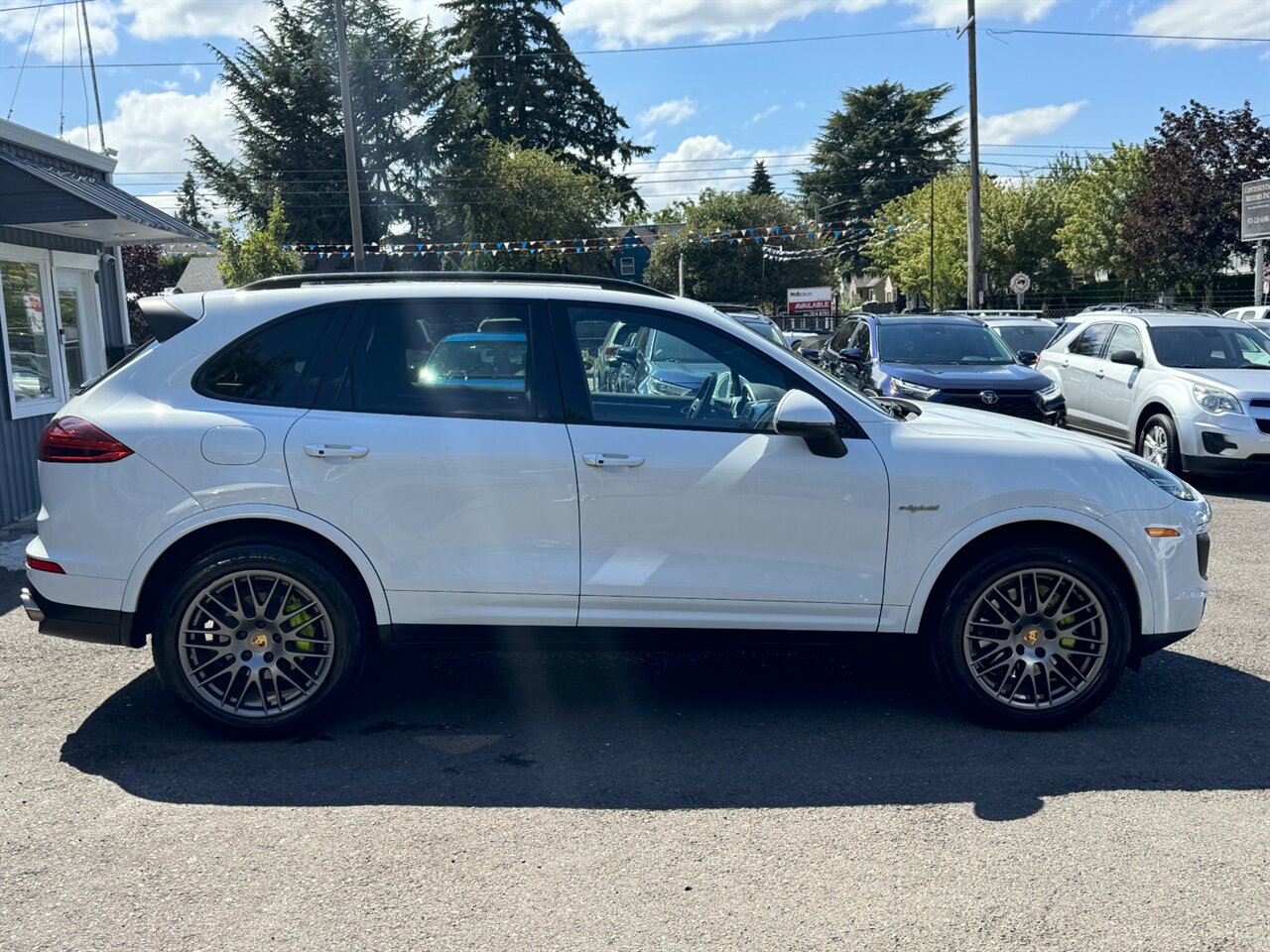2017 Porsche Cayenne S E-Hybrid - Photo 6 - Portland, OR 97211