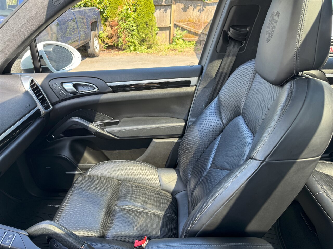 2017 Porsche Cayenne S E-Hybrid - Photo 33 - Portland, OR 97211