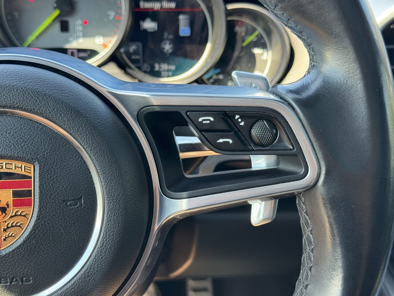 2017 Porsche Cayenne S E-Hybrid - Photo 23 - Portland, OR 97211