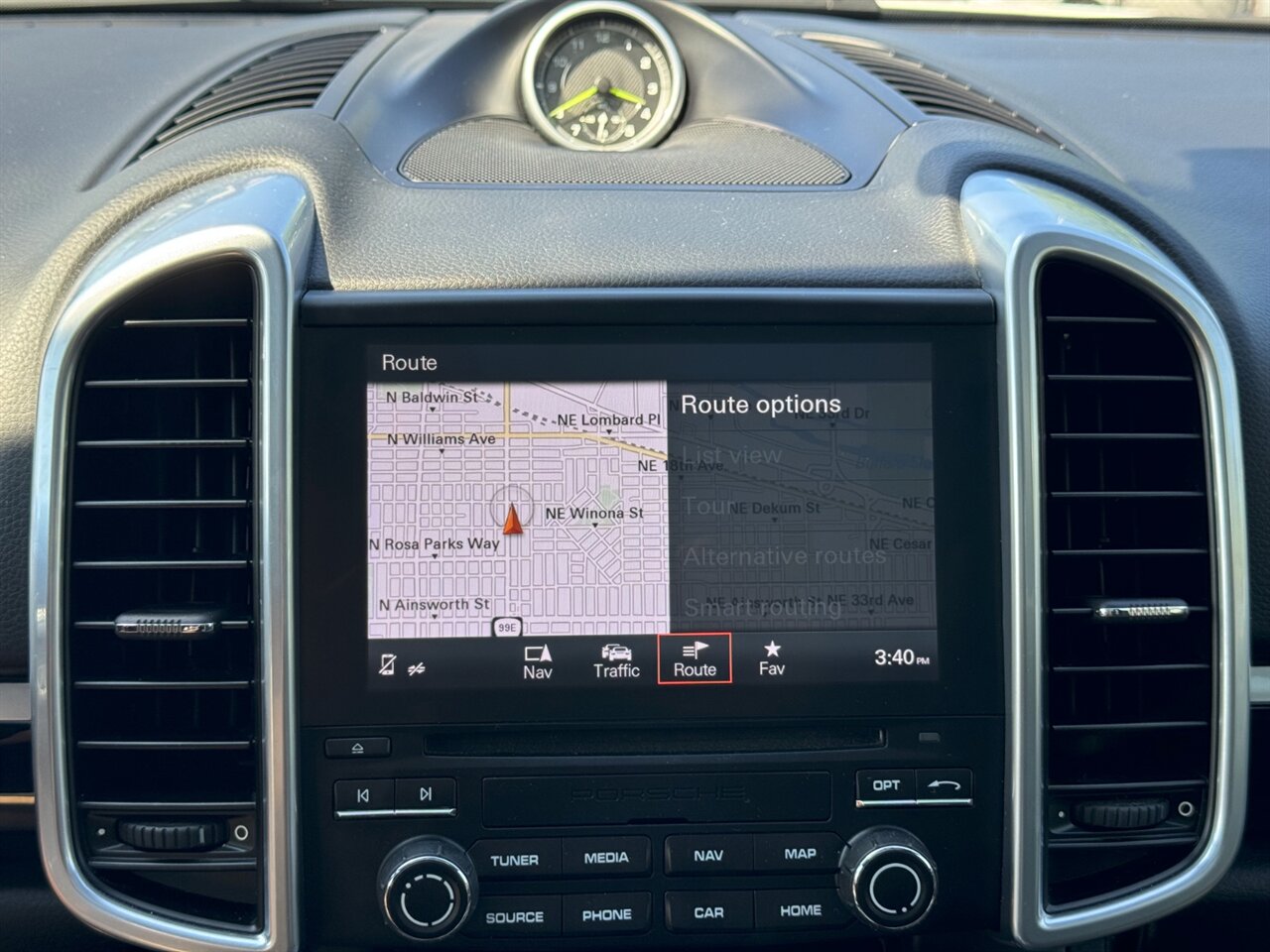 2017 Porsche Cayenne S E-Hybrid - Photo 27 - Portland, OR 97211