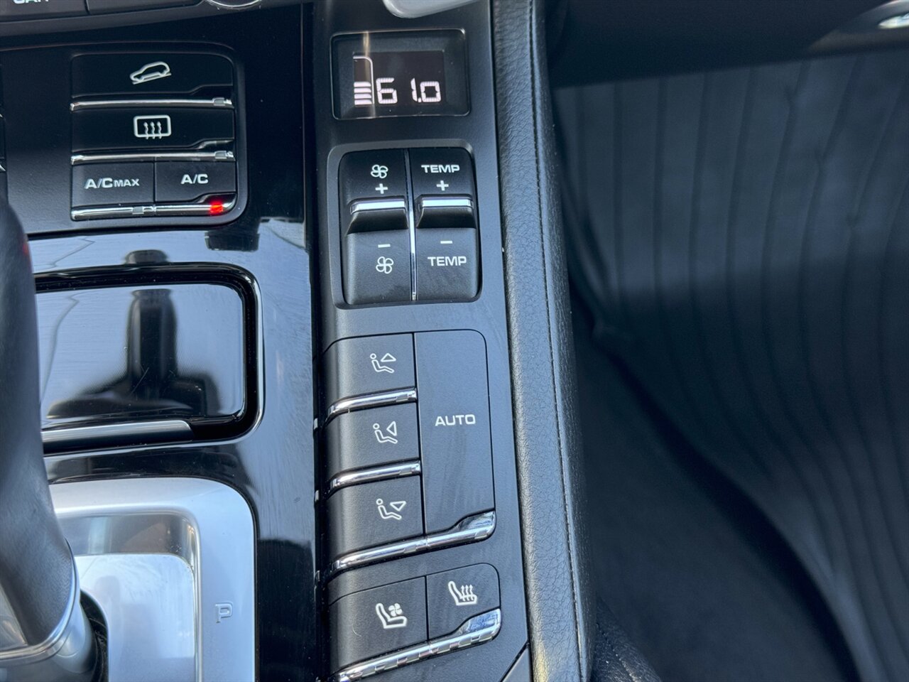2017 Porsche Cayenne S E-Hybrid - Photo 30 - Portland, OR 97211