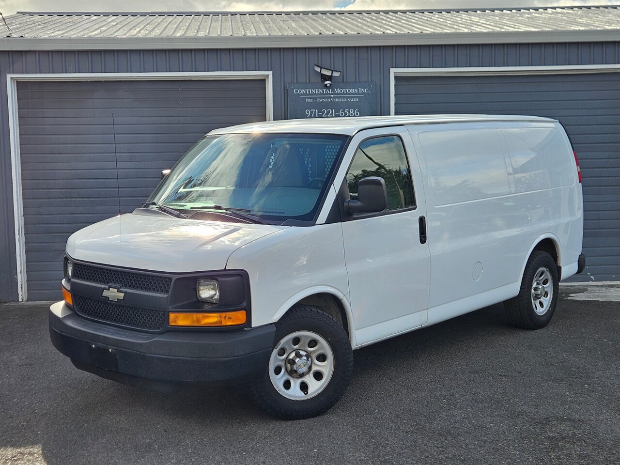 2014 Chevrolet Express 1500 - Photo 1 - Portland, OR 97211
