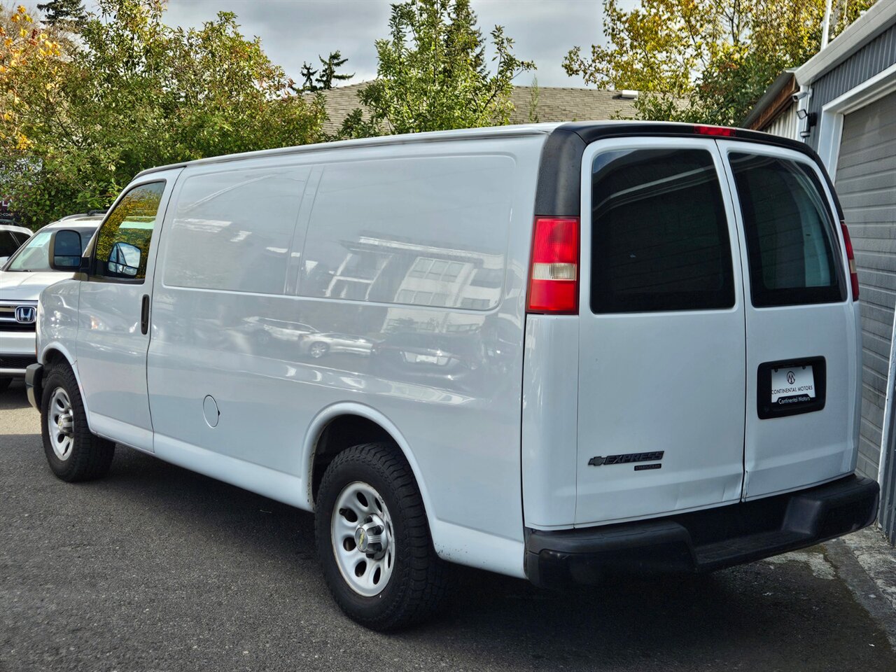 2014 Chevrolet Express 1500 - Photo 4 - Portland, OR 97211
