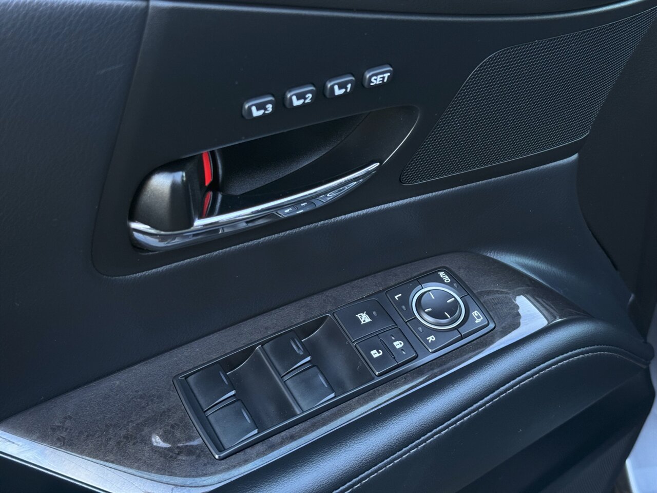 2013 Lexus RX 450h HYBRID AWD NAV KEYLESS   - Photo 21 - Portland, OR 97211