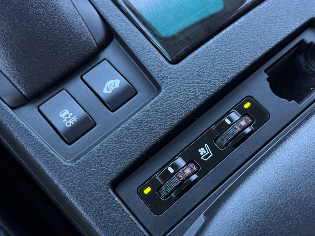 2013 Lexus RX 450h HYBRID AWD NAV KEYLESS   - Photo 30 - Portland, OR 97211