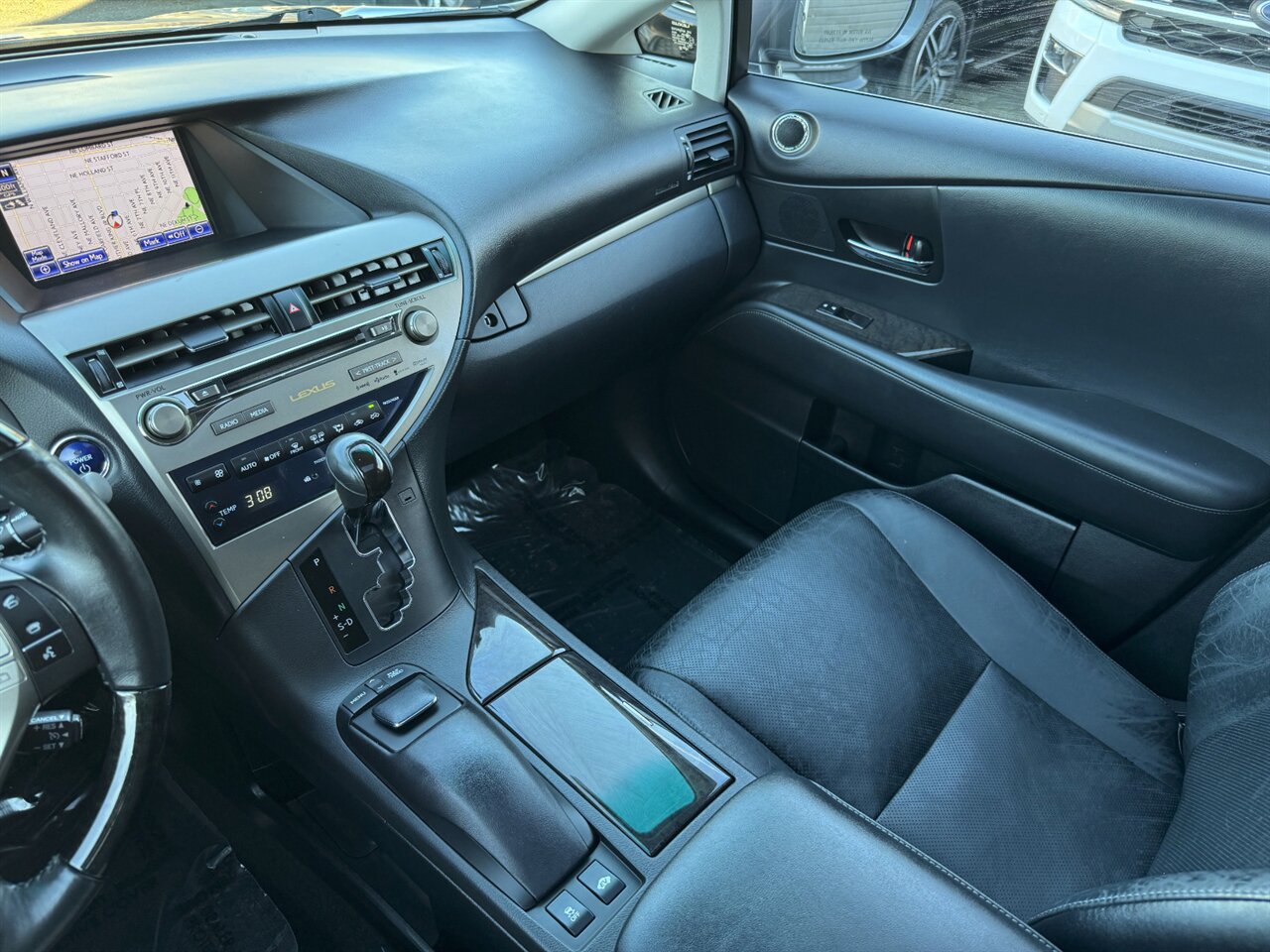 2013 Lexus RX 450h HYBRID AWD NAV KEYLESS   - Photo 28 - Portland, OR 97211