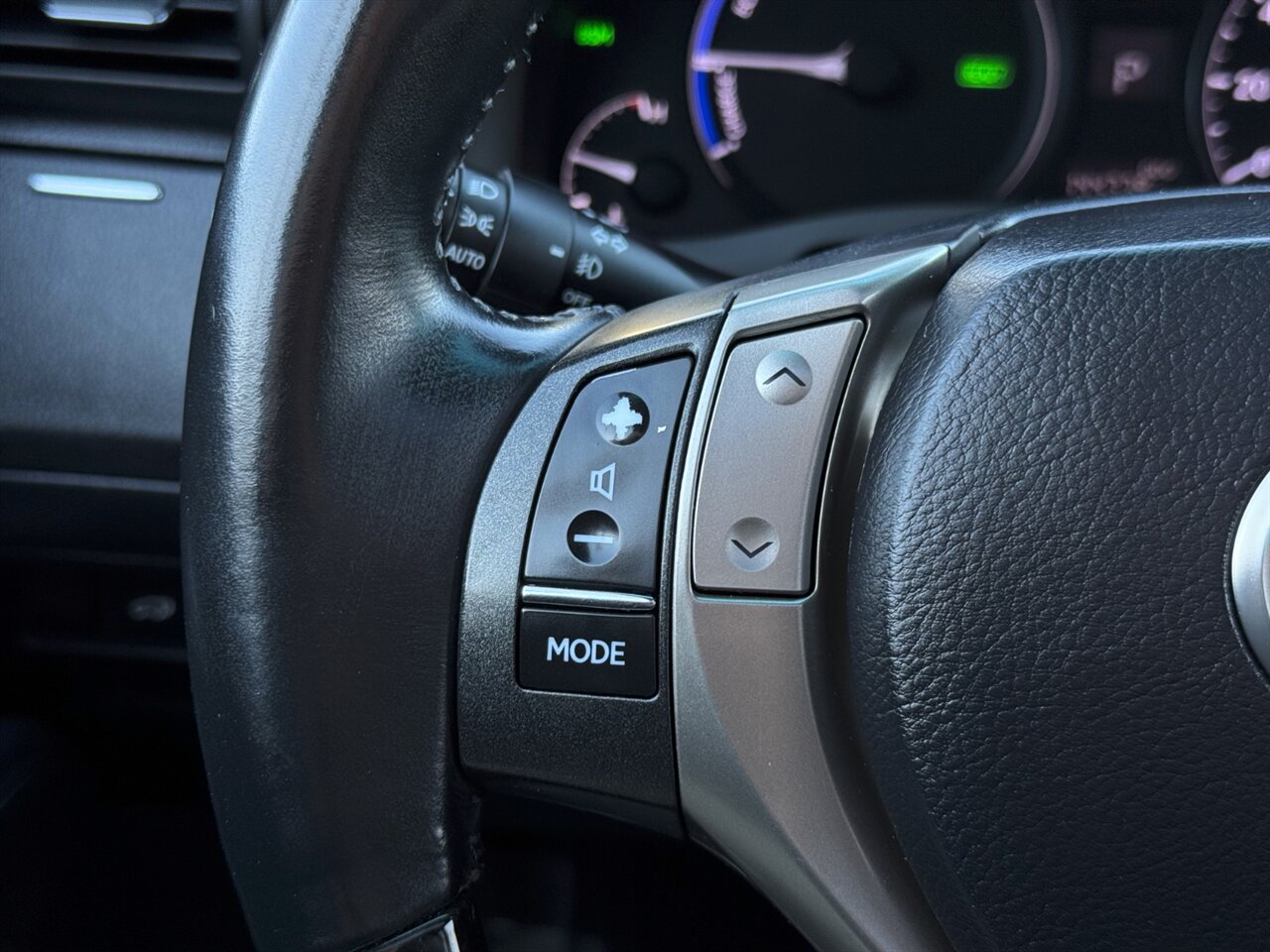 2013 Lexus RX 450h HYBRID AWD NAV KEYLESS   - Photo 26 - Portland, OR 97211