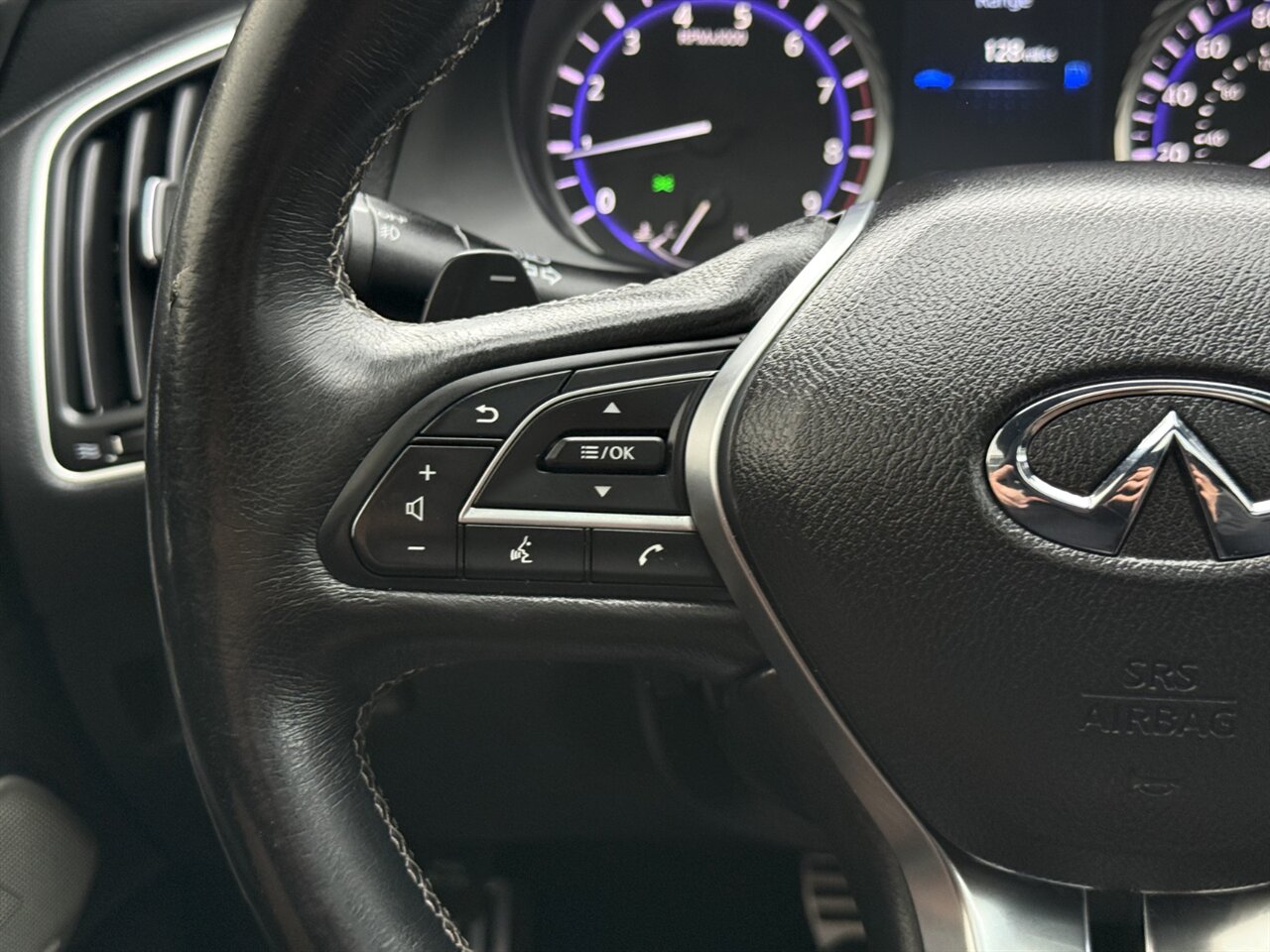 2017 INFINITI Q60 Red Sport 400 ONLY 62K MILES   - Photo 22 - Portland, OR 97211