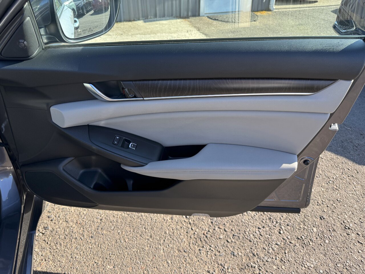 2018 Honda Accord Hybrid Touring   - Photo 19 - Portland, OR 97211