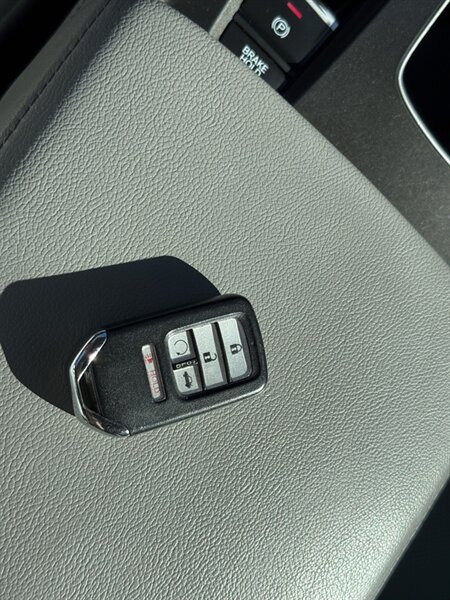 2018 Honda Accord Hybrid Touring   - Photo 33 - Portland, OR 97211