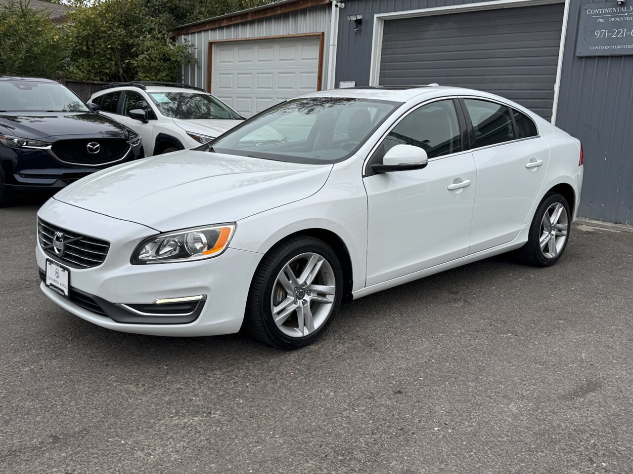 2014 Volvo S60 T5 - Photo 3 - Portland, OR 97211