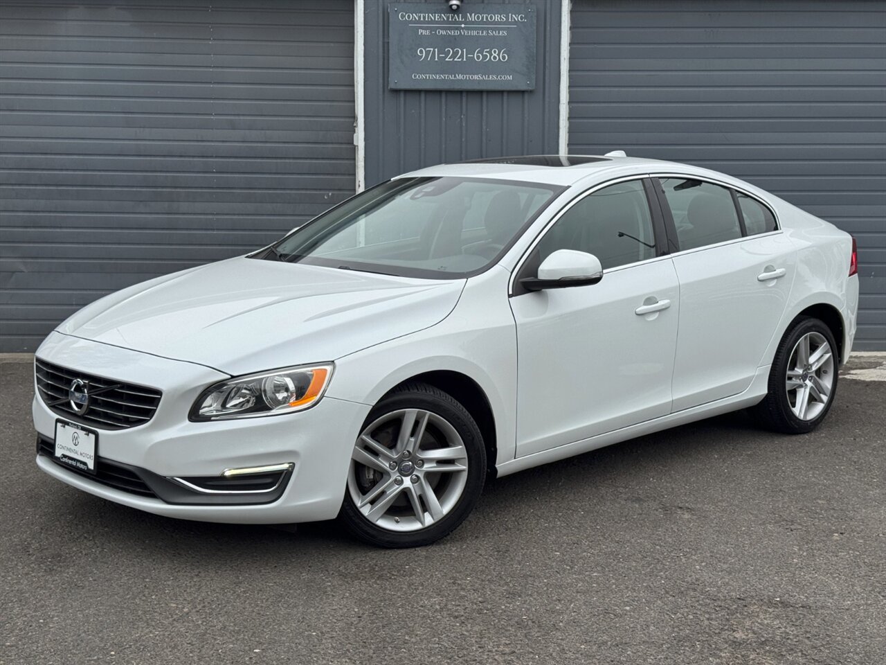 2014 Volvo S60 T5 - Photo 1 - Portland, OR 97211