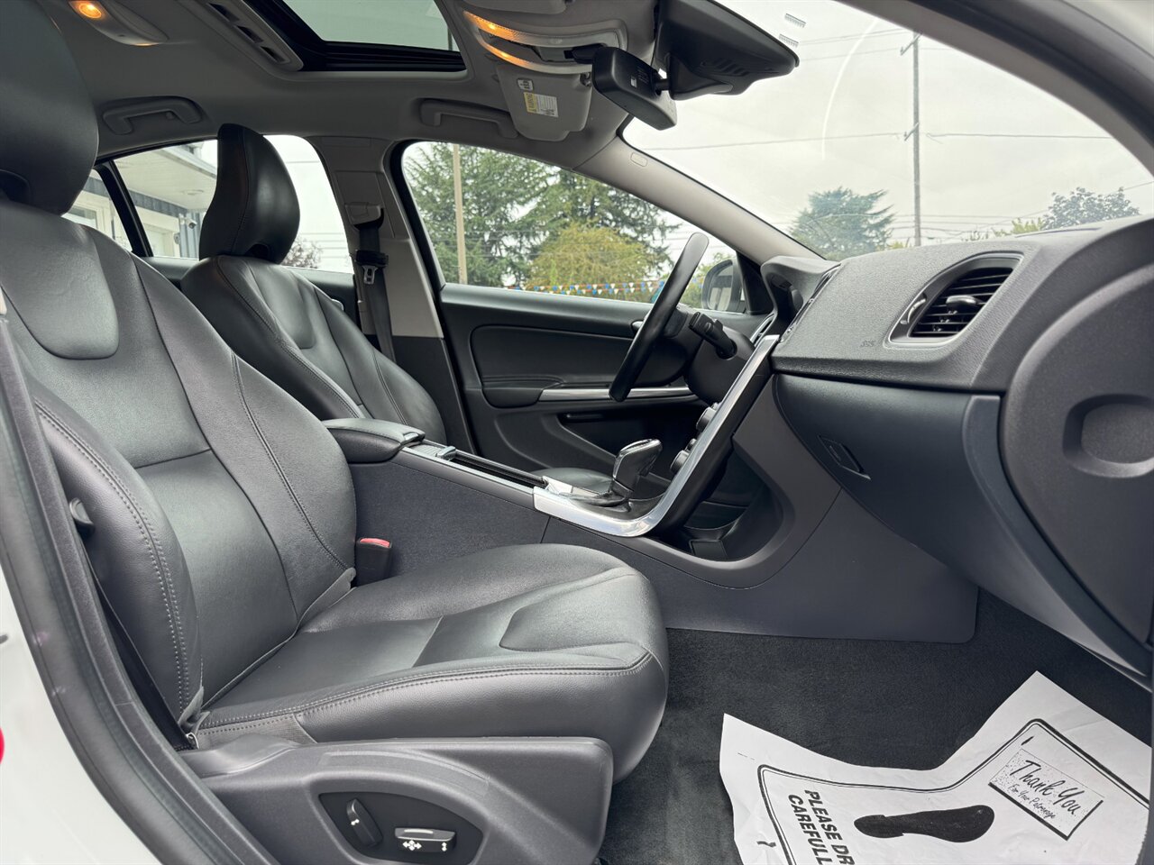 2014 Volvo S60 T5 - Photo 18 - Portland, OR 97211