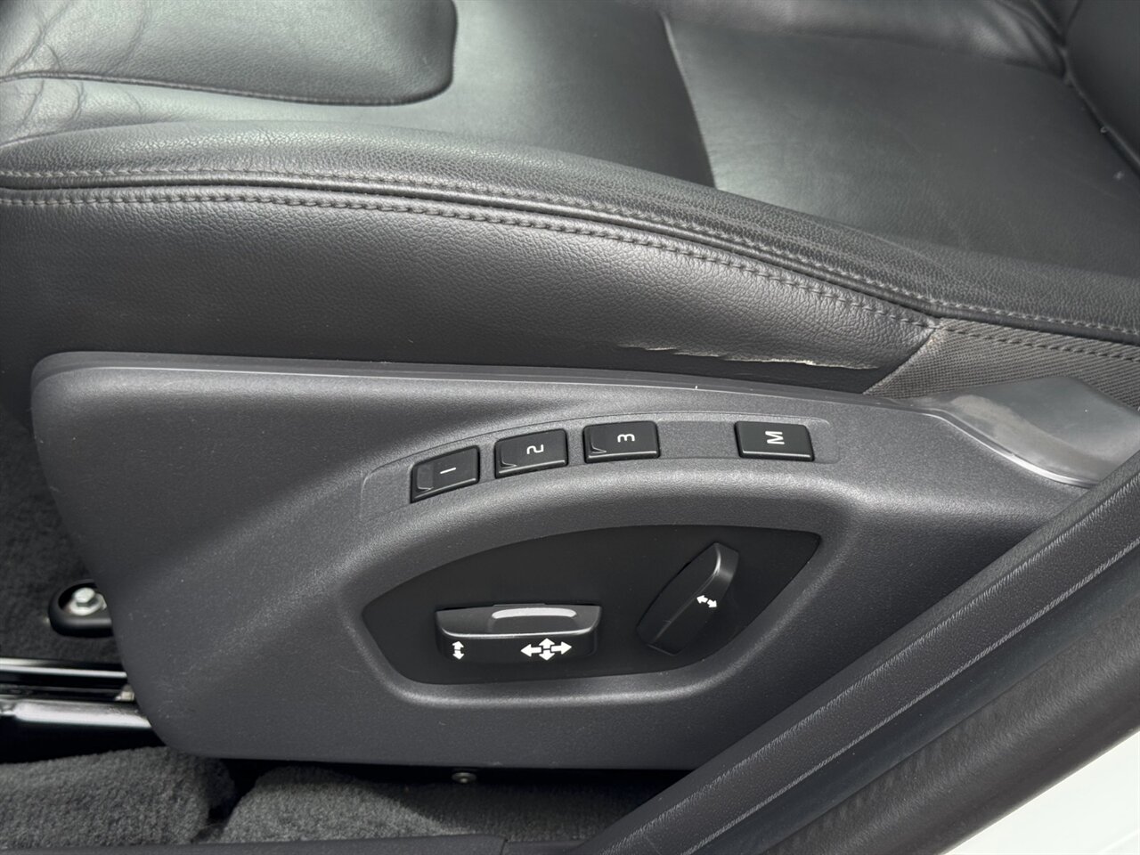 2014 Volvo S60 T5 - Photo 20 - Portland, OR 97211