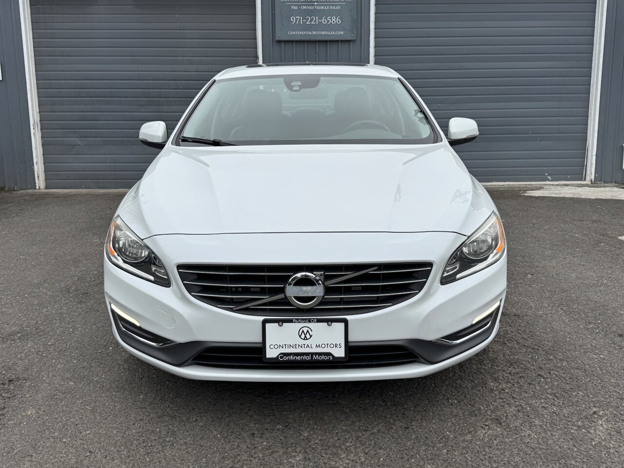 2014 Volvo S60 T5 - Photo 5 - Portland, OR 97211