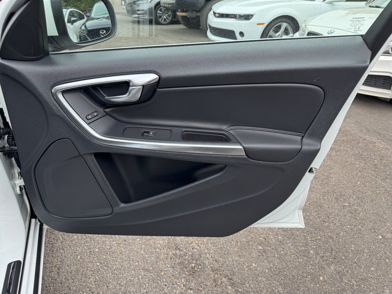 2014 Volvo S60 T5 - Photo 19 - Portland, OR 97211