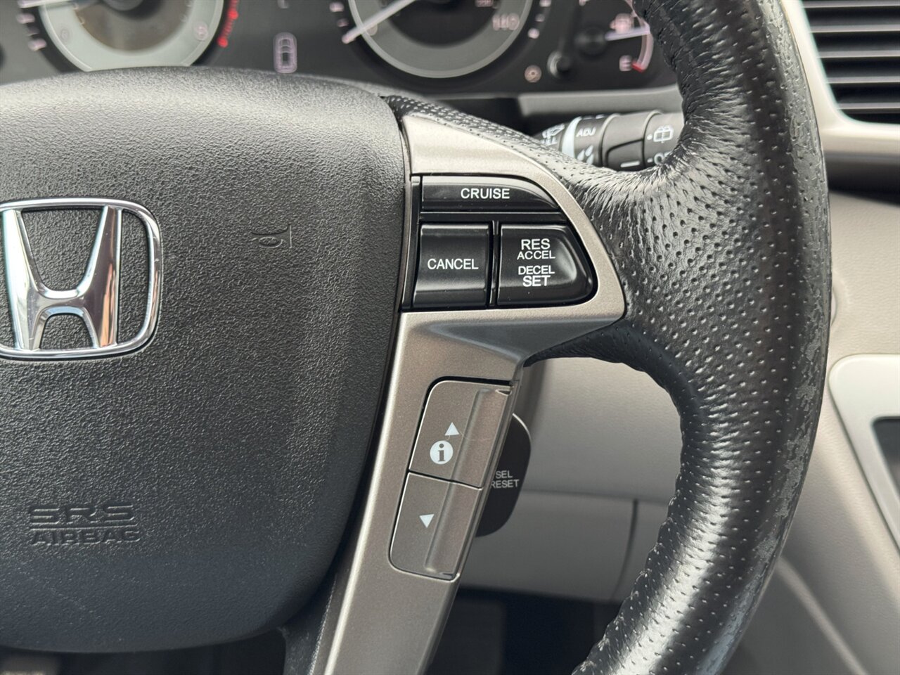 2016 Honda Odyssey Touring Elite DVD NAV - Photo 28 - Portland, OR 97211