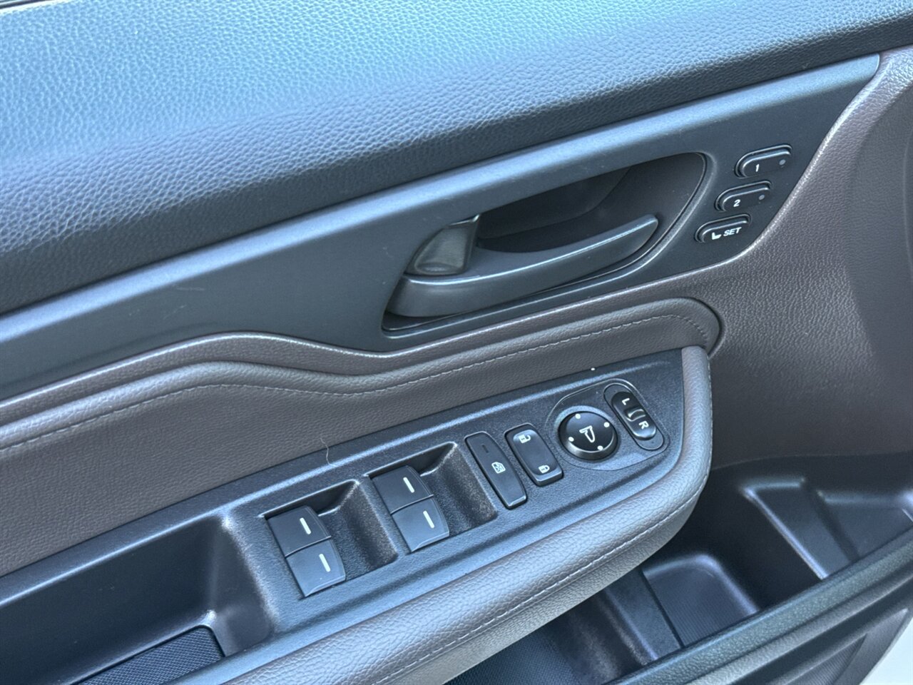 2019 Honda Odyssey Touring 63K MILES DVD NAV ADAPTIVE   - Photo 26 - Portland, OR 97211