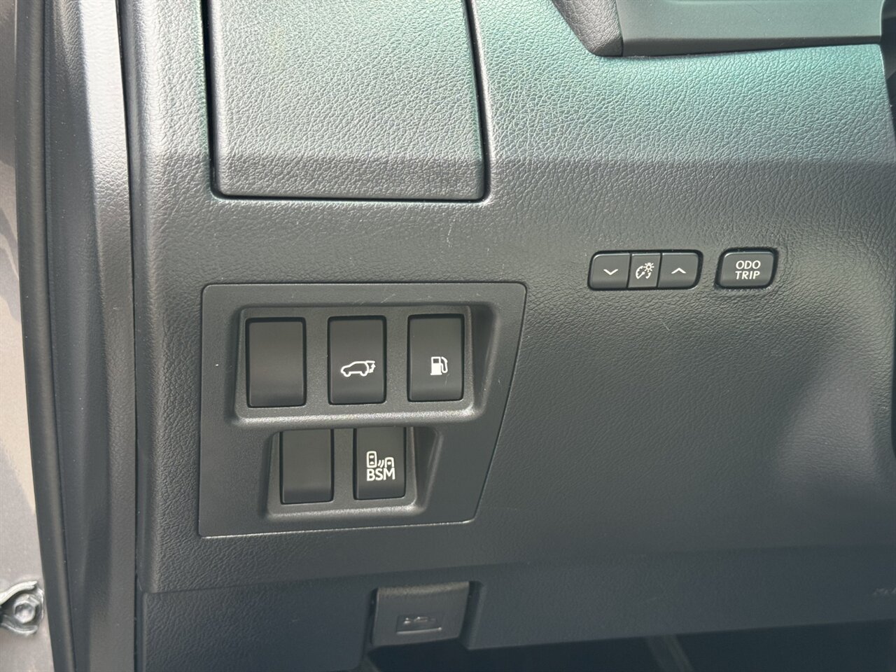 2013 Lexus RX 450h AWD 30/28 MPG COOLED SEATS - Photo 23 - Portland, OR 97211