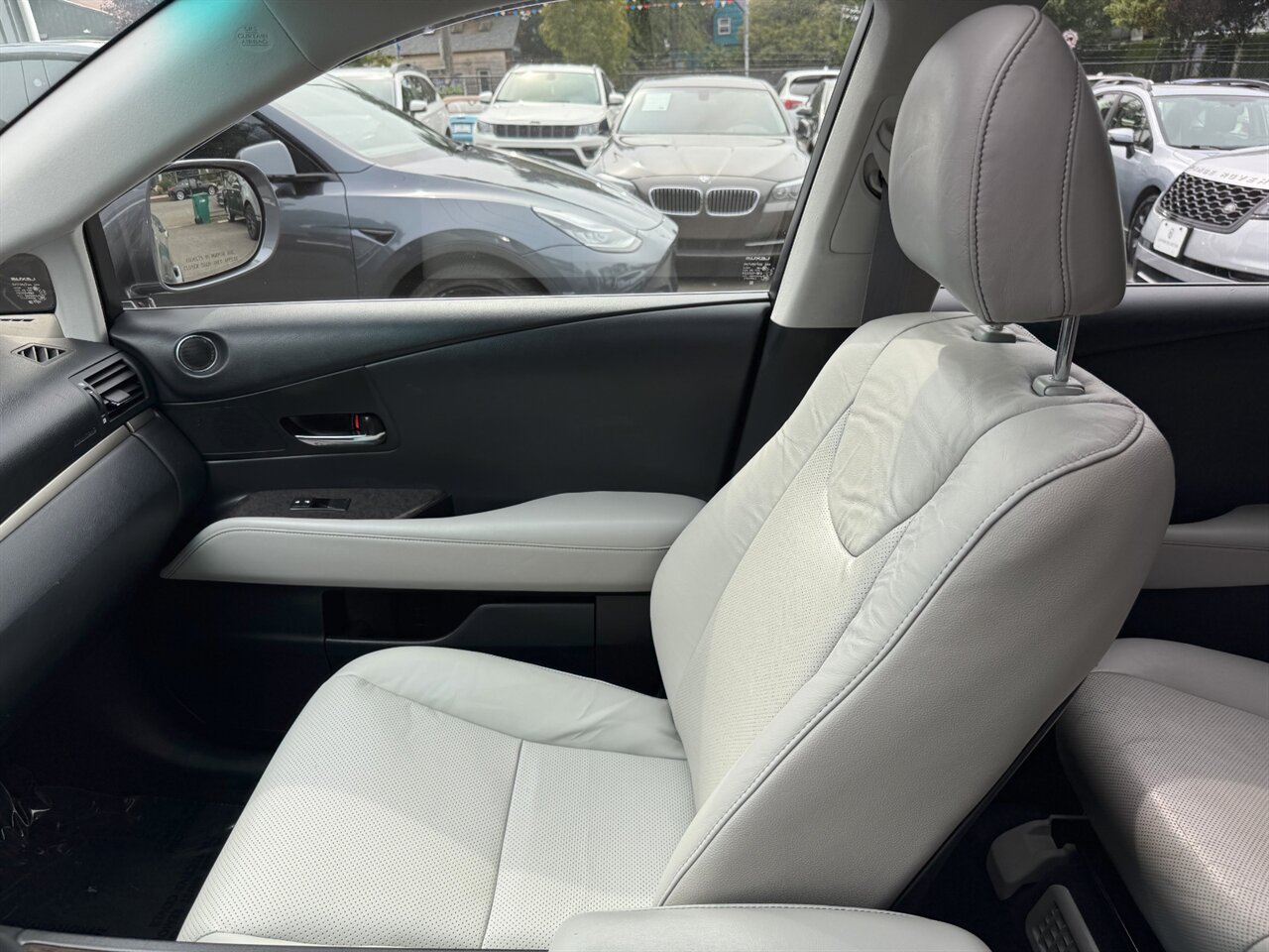 2013 Lexus RX 450h AWD 30/28 MPG COOLED SEATS - Photo 30 - Portland, OR 97211