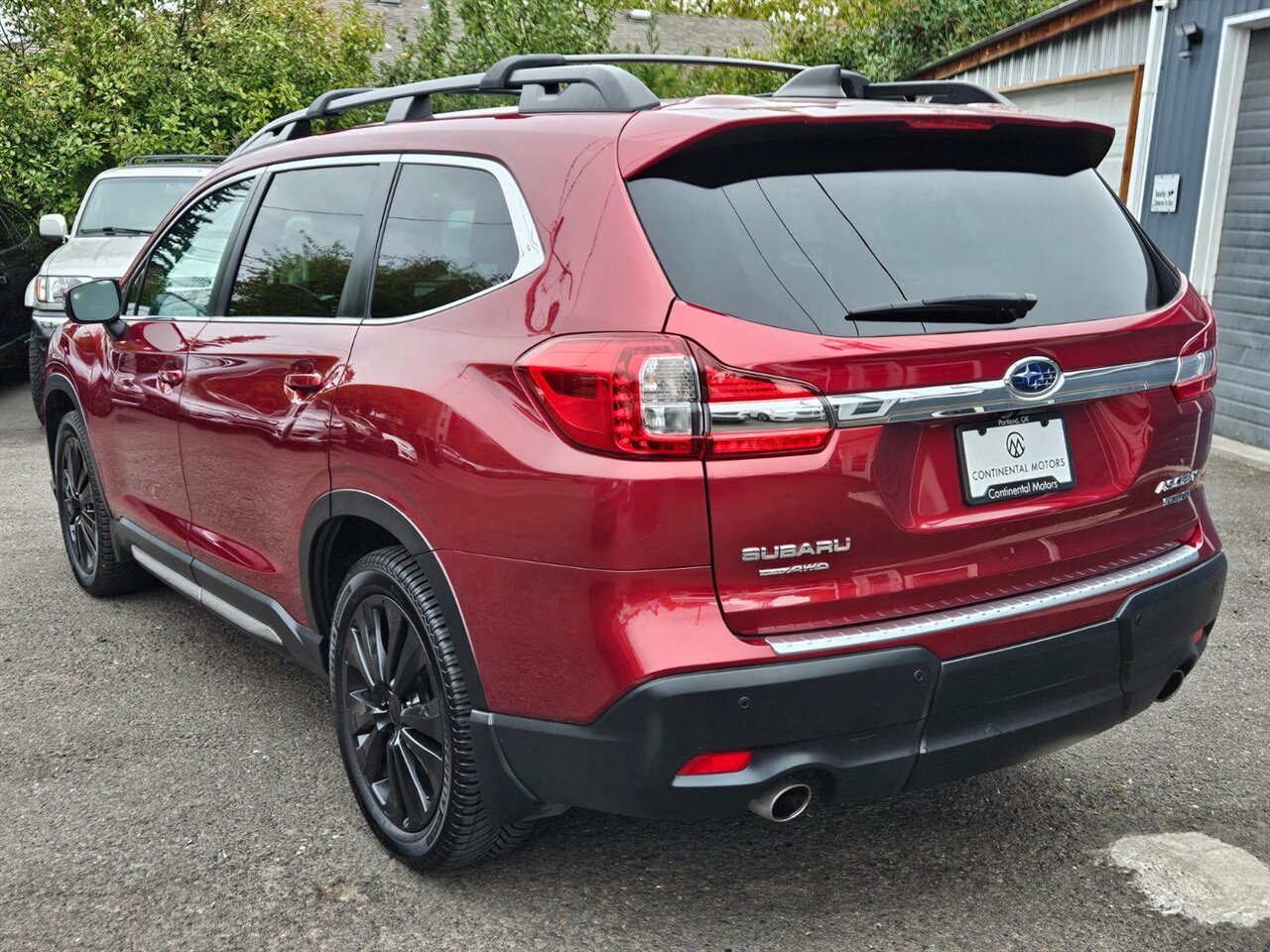 2022 Subaru Ascent Limited 7-Passenger   - Photo 4 - Portland, OR 97211