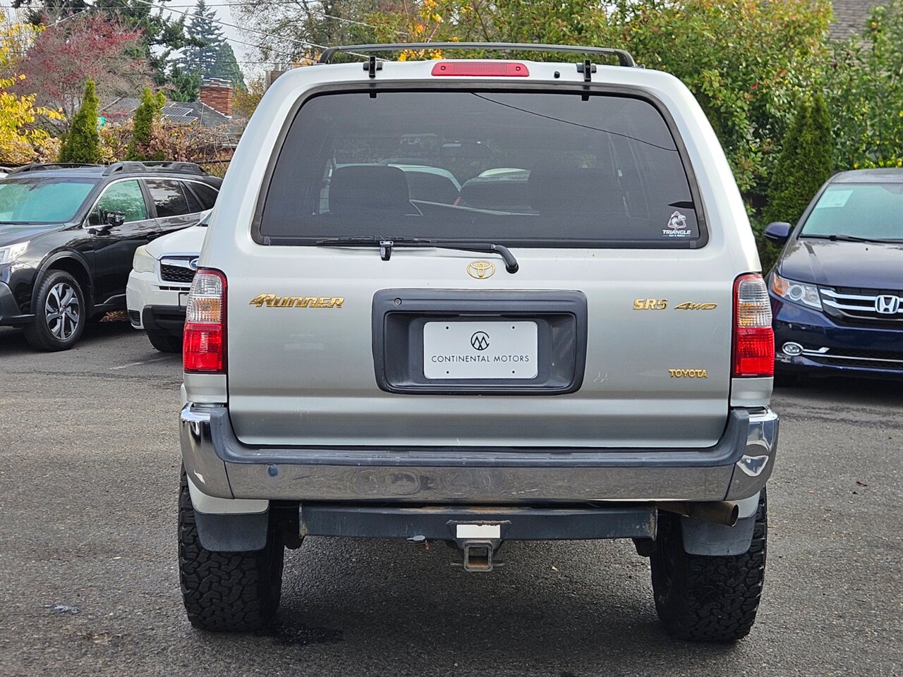2001 Toyota 4Runner SR5   - Photo 5 - Portland, OR 97211