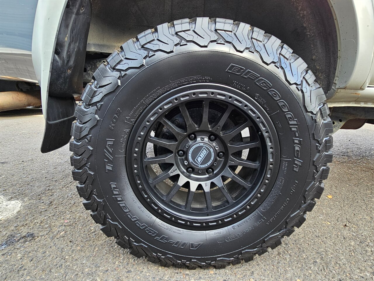 2001 Toyota 4Runner SR5   - Photo 29 - Portland, OR 97211