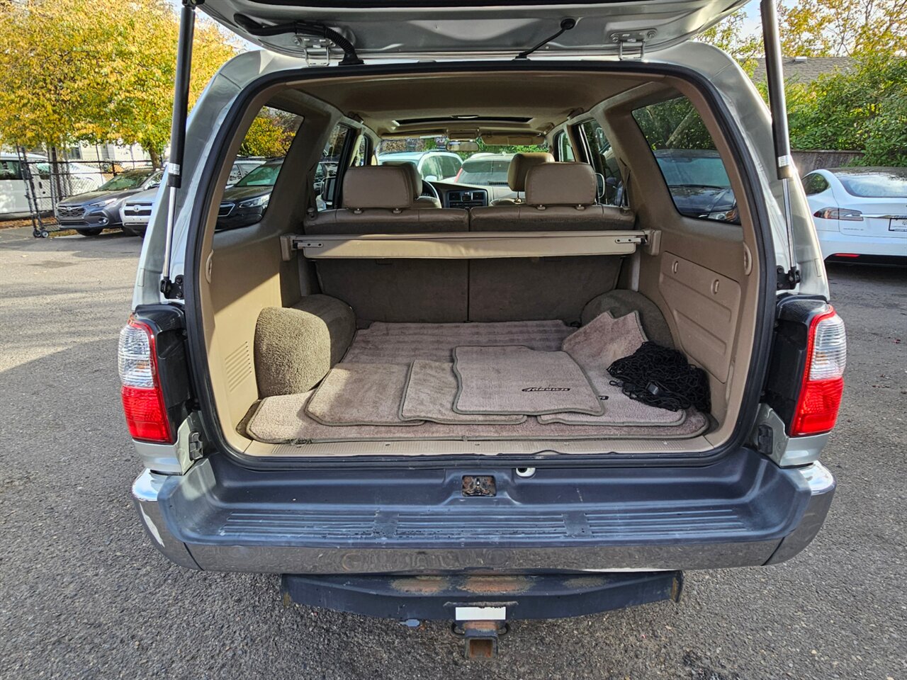2001 Toyota 4Runner SR5   - Photo 26 - Portland, OR 97211