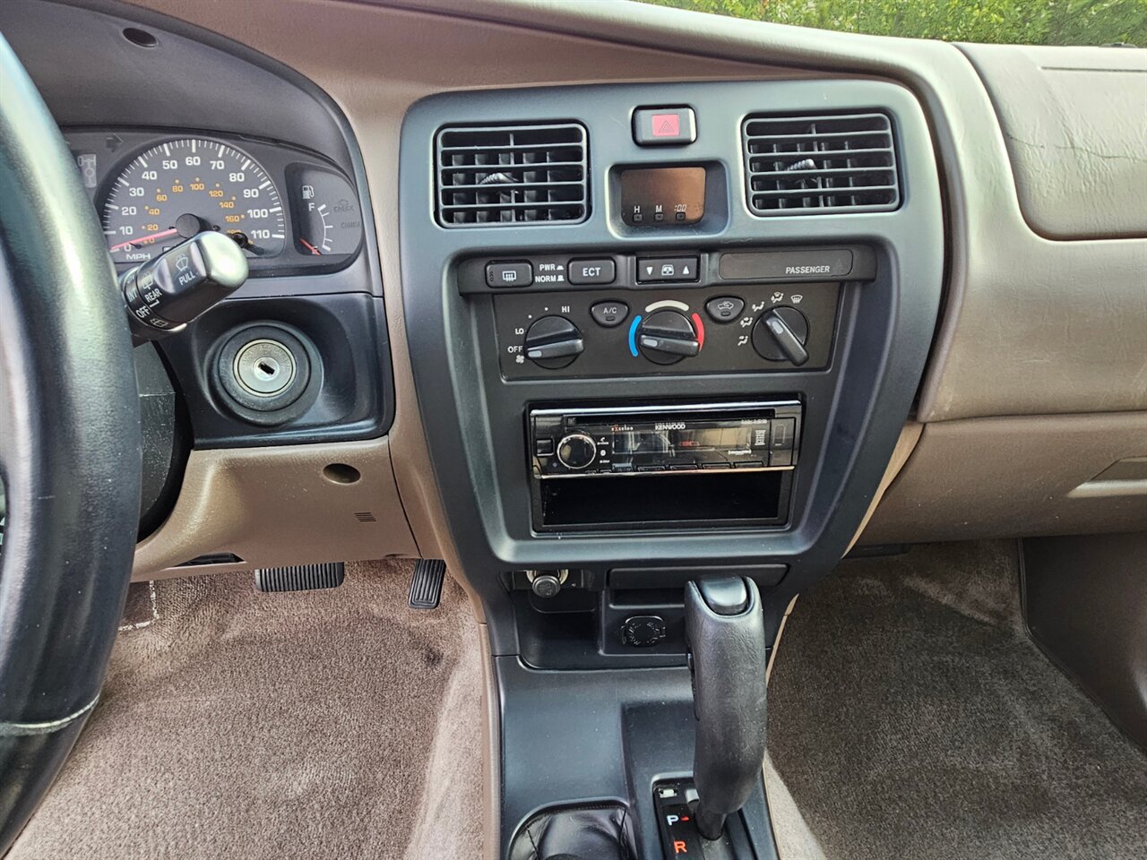 2001 Toyota 4Runner SR5   - Photo 21 - Portland, OR 97211