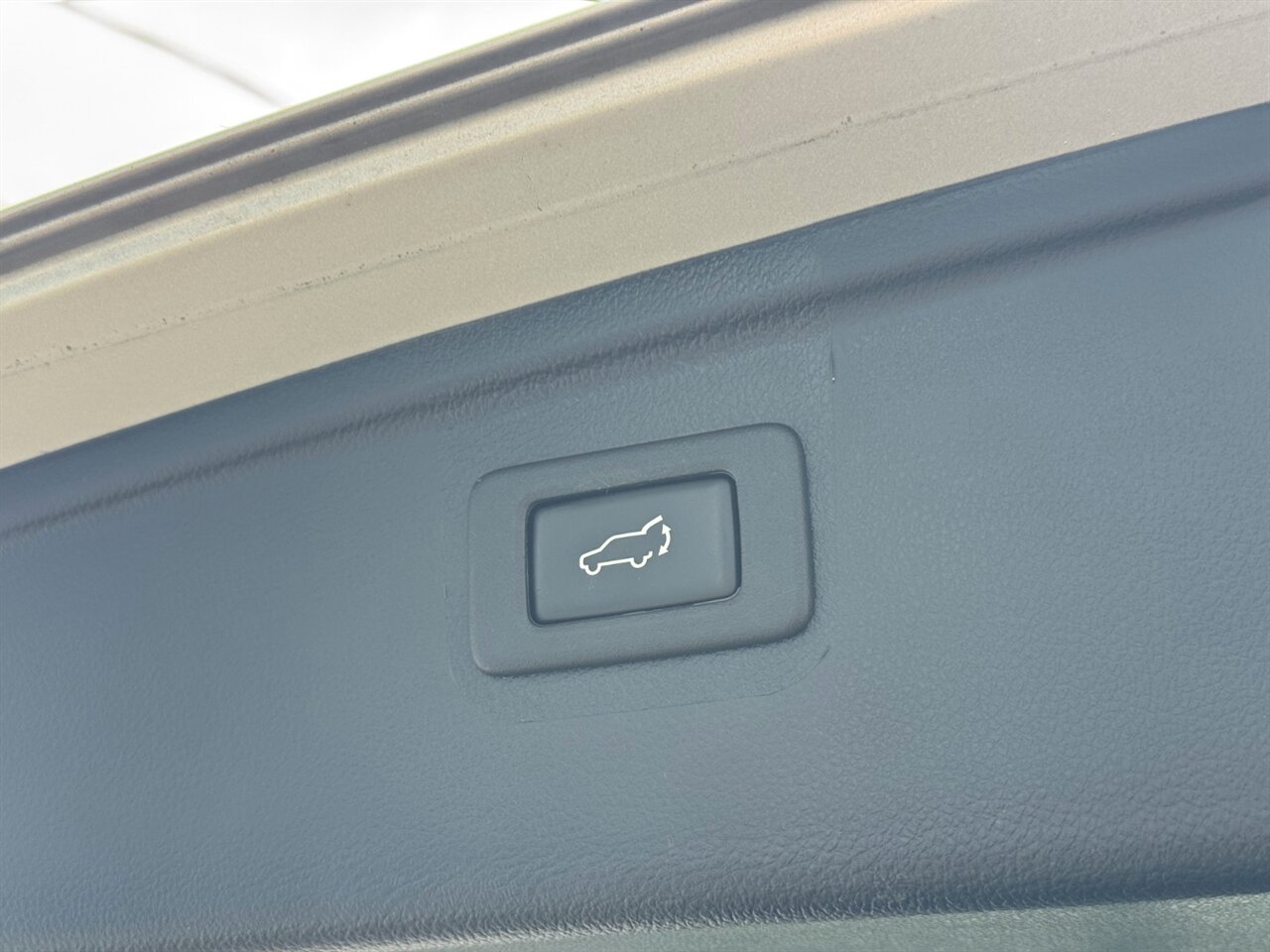 2016 Subaru Outback 2.5i Limited   - Photo 16 - Portland, OR 97211
