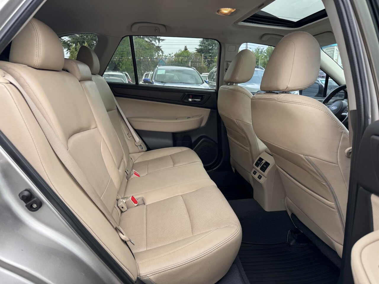 2016 Subaru Outback 2.5i Limited   - Photo 17 - Portland, OR 97211