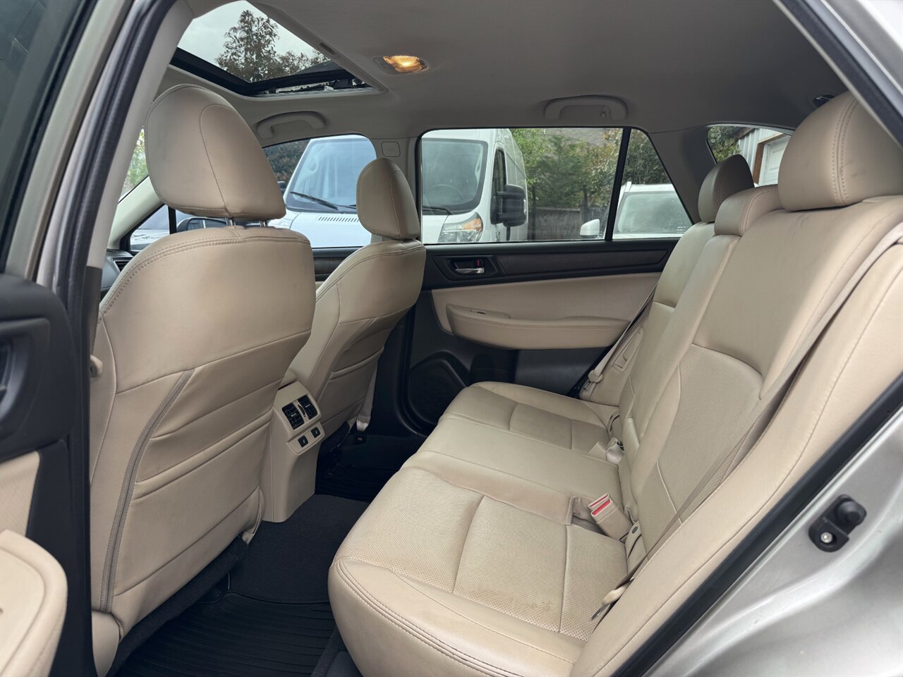 2016 Subaru Outback 2.5i Limited   - Photo 13 - Portland, OR 97211