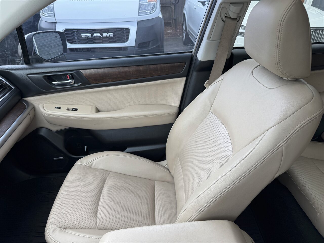 2016 Subaru Outback 2.5i Limited   - Photo 29 - Portland, OR 97211
