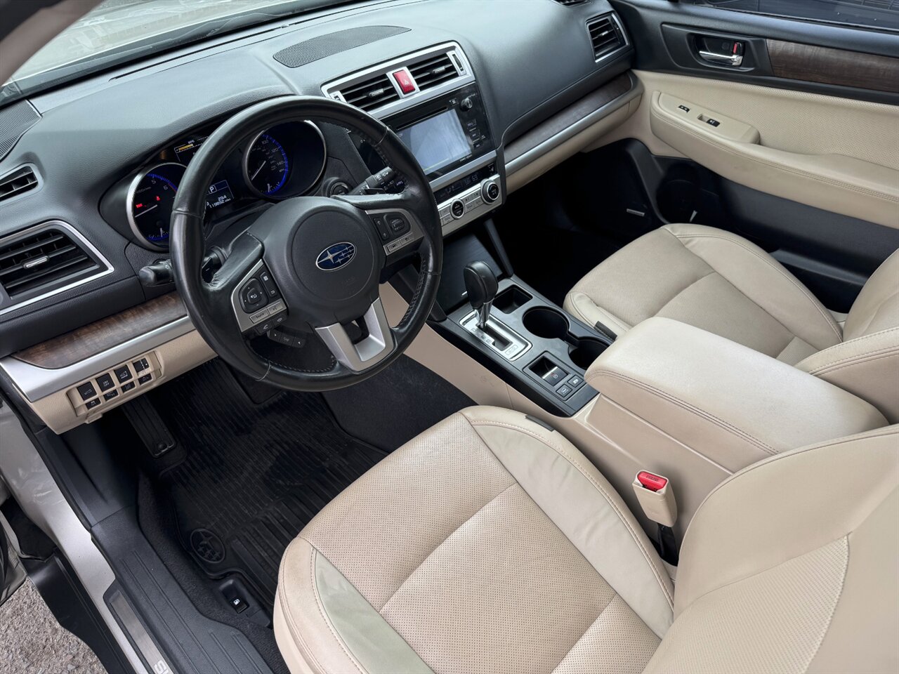 2016 Subaru Outback 2.5i Limited   - Photo 2 - Portland, OR 97211