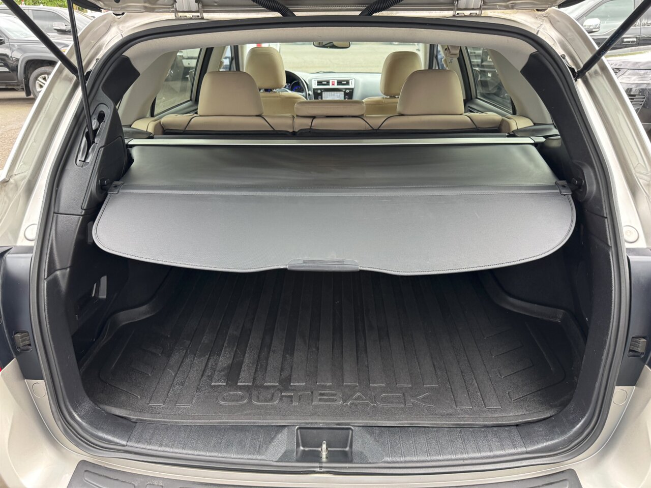 2016 Subaru Outback 2.5i Limited   - Photo 15 - Portland, OR 97211