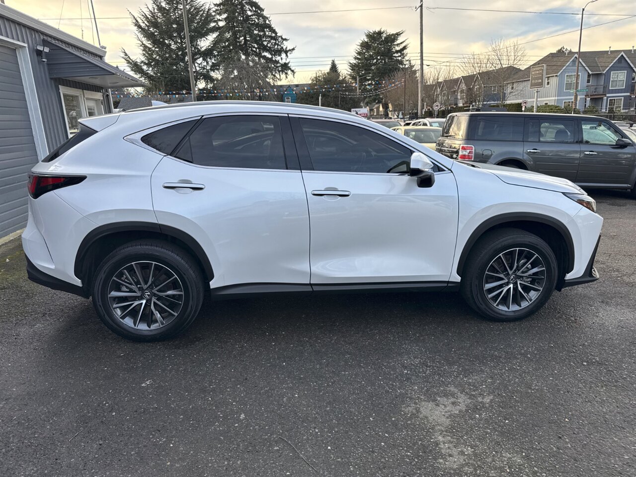 2024 Lexus NX 350h 1 OWNER LOADED ADAPTIVE CRUISE - Photo 6 - Portland, OR 97211