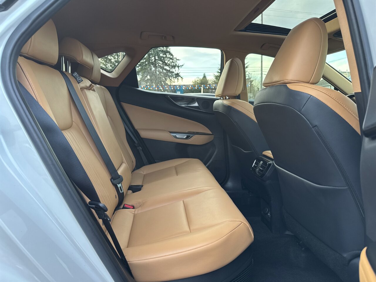 2024 Lexus NX 350h 1 OWNER LOADED ADAPTIVE CRUISE - Photo 16 - Portland, OR 97211