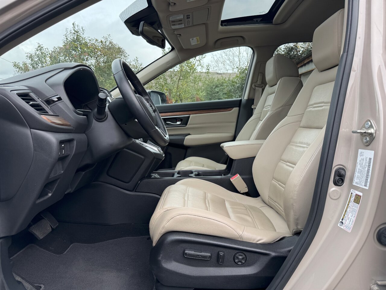 2017 Honda CR-V Touring AWD ONLY 19K MILES   - Photo 11 - Portland, OR 97211