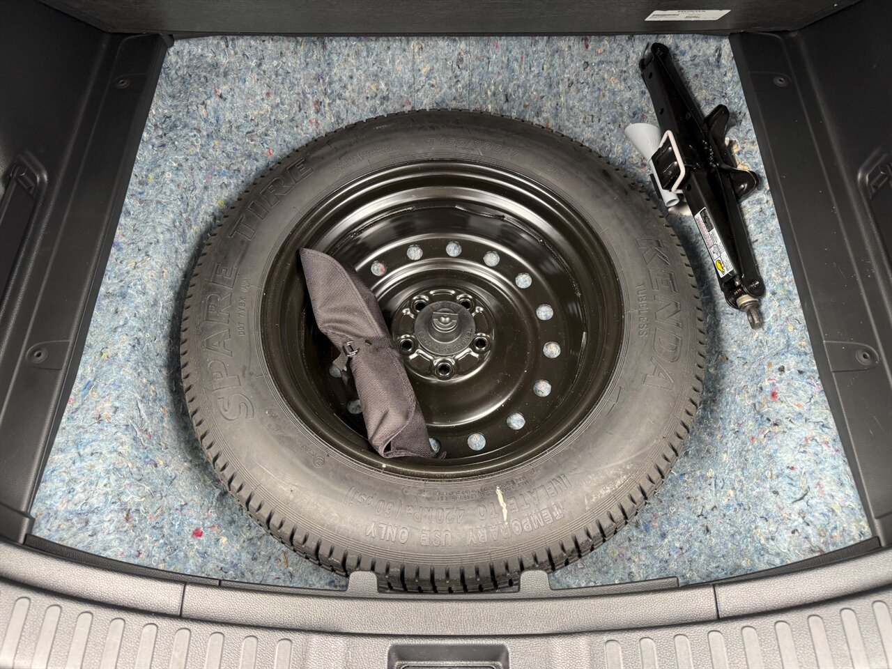 2017 Honda CR-V Touring AWD ONLY 19K MILES   - Photo 16 - Portland, OR 97211