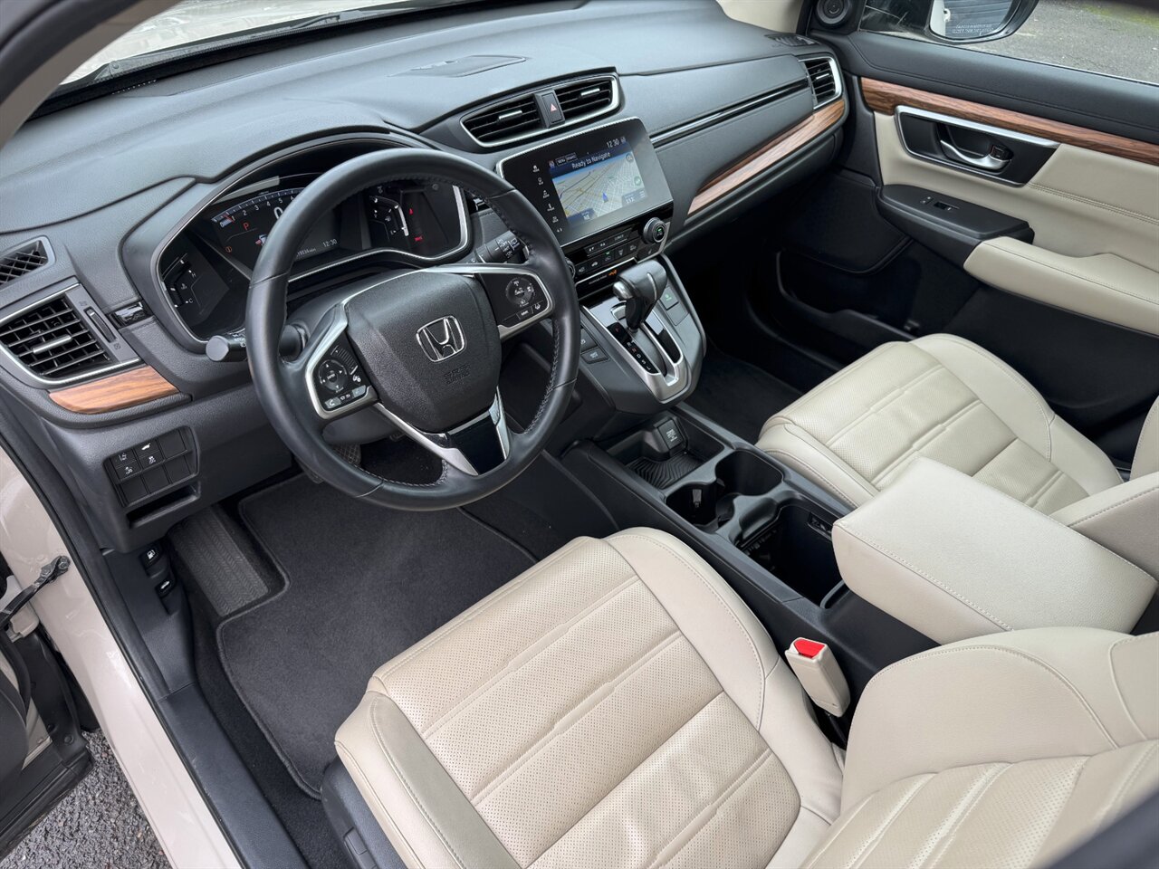 2017 Honda CR-V Touring AWD ONLY 19K MILES   - Photo 2 - Portland, OR 97211