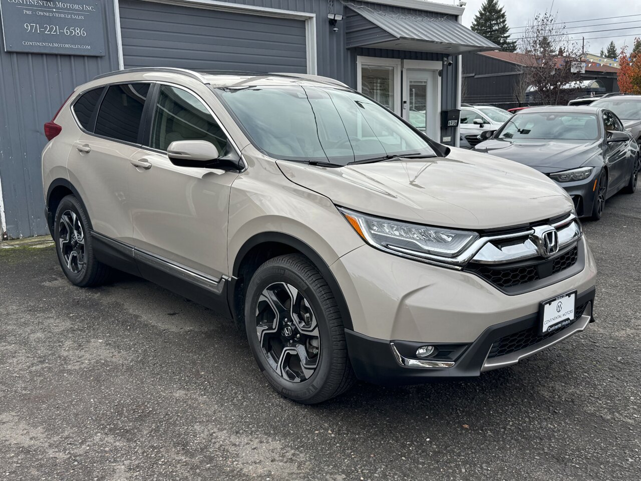 2017 Honda CR-V Touring AWD ONLY 19K MILES   - Photo 6 - Portland, OR 97211