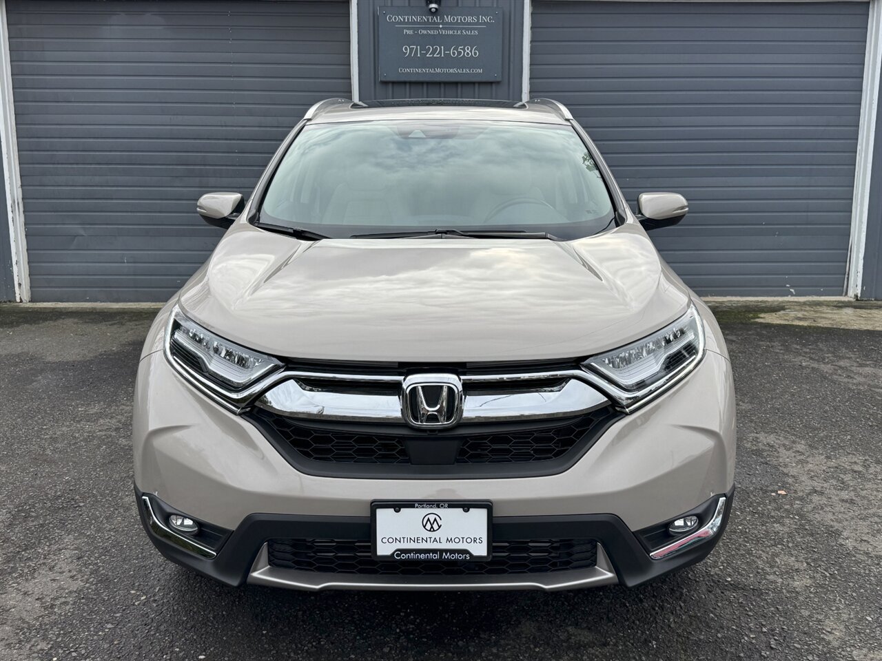 2017 Honda CR-V Touring AWD ONLY 19K MILES   - Photo 5 - Portland, OR 97211